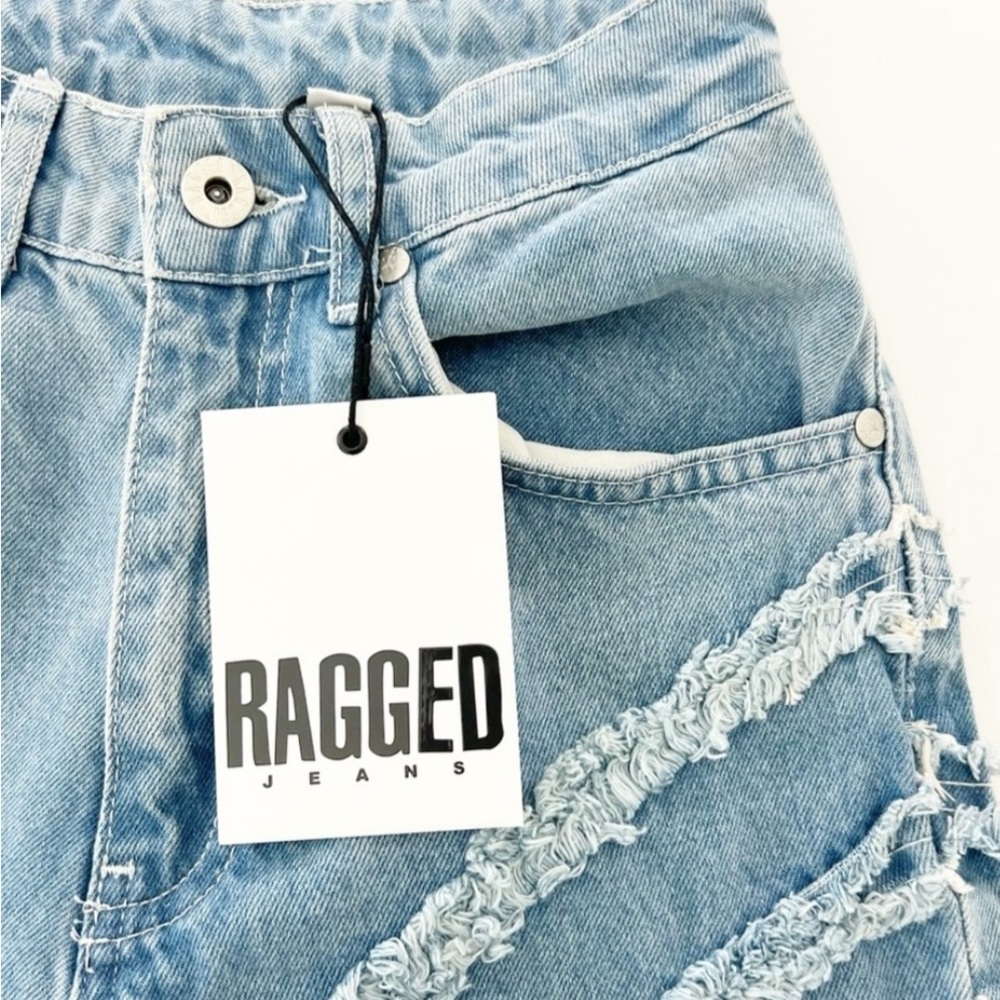 RAGGED JEANS